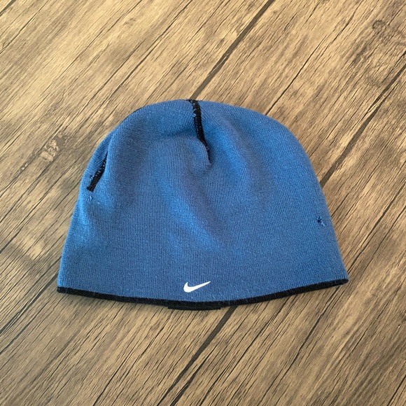 Men’s Nike Timberwolves Vintage Reversible Winter Stocking Hat Blue & Black - Picture 3 of 4